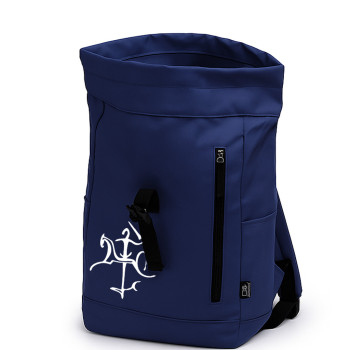 Dark blue backpack Styling
