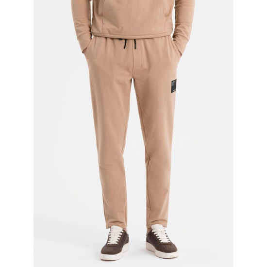 Vyriškas šviesiai rudos spalvos laisvalaikio komplektas Denat Vyriški komplektai