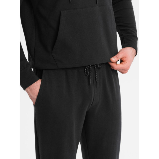 Vyriškas juodos spalvos laisvalaikio komplektas Denat Vyriški komplektai