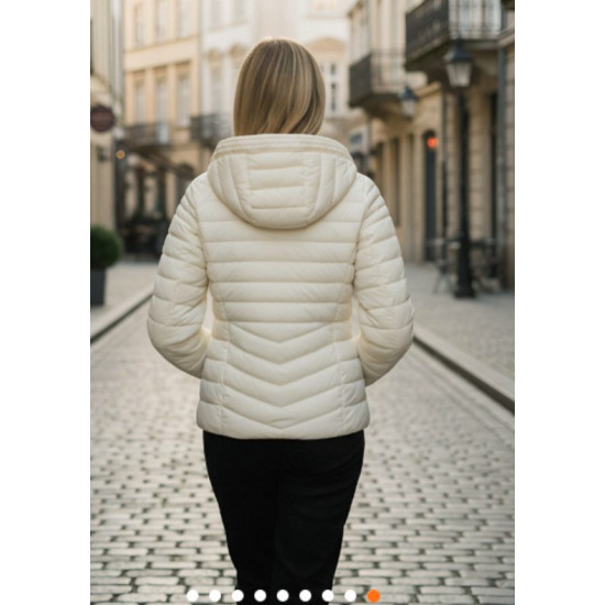 Moteriška balta striukė Kaja Moteriškos striukės