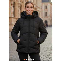 Juodos spalvos moteriška striukė Camil