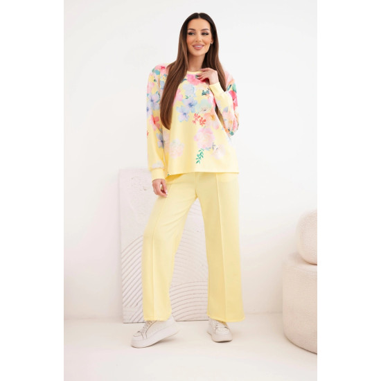 Moteriškas geltonas komplektas su plačiomis kelnėmis Flowers