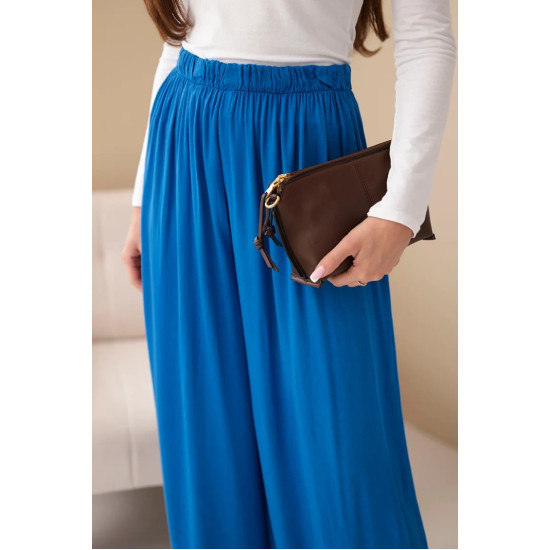 Women's Blue Pants Style