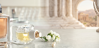 Kvepalai dovanų: kaip išsirinkti aromatą jai ir jam, net nežinant jo skonio
