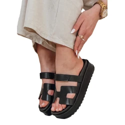 Moteriškos juodos spalvos šlepetės Flip