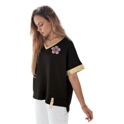 Moteriška oversize tipo juodi marškinėliai Shine