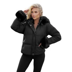 Moteriška žieminė juodos spalvos striukė su kailiuku Evin