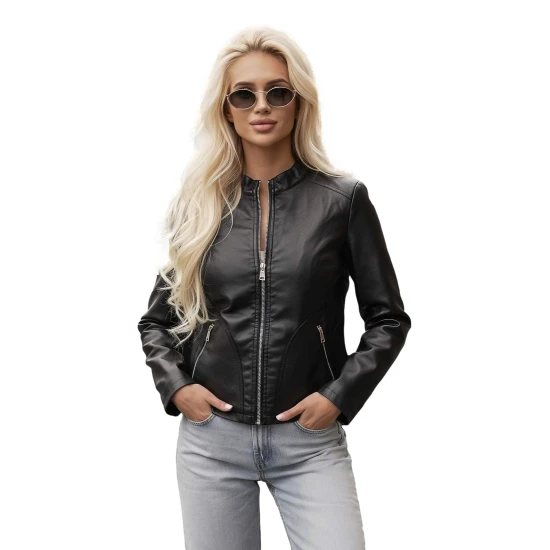 Moteriška juoda odinė striukė Emeli Striukės