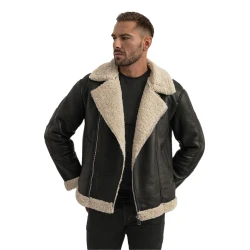 Vyriška juoda odinė striukė su kailiu