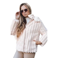 Moteriškas rusva kailinis švarkas su gobtuvu Marly