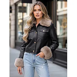 Naiste must nahktagi punakaspruuni karusnahaga Portal
