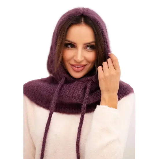 Moteriška tamsiai violetinė kepurė Berlin