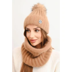 Moteriška šviesiai rudos spalvos kepurė ir šalikas Nora