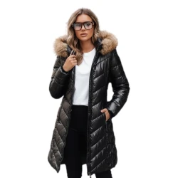 Moteriška dygsniuota juoda striukė Bela