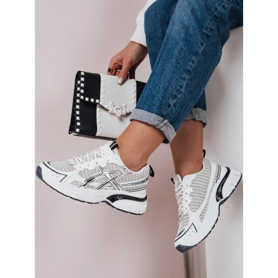 Moteriški balti su tamsiai mėlynomis detalėmis laisvalaikio batai Dinamic ZY0619