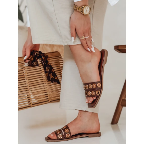 Moteriškos rudos spalvos šlepetės Stelsan ZY0855