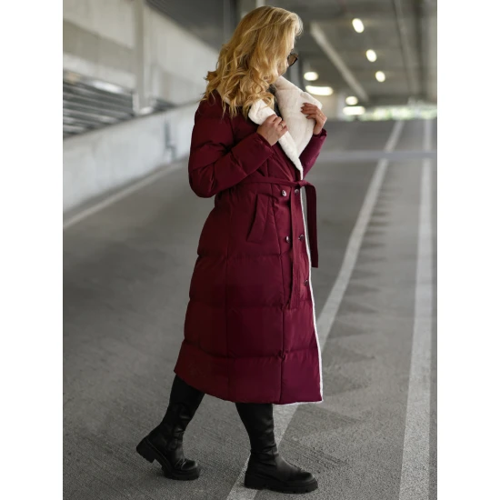 Moteriškas dygsniuotas bordo spalvos striukė Charlot Striukės