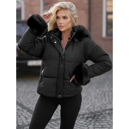 Moteriška žieminė juodos spalvos striukė su kailiuku Evin Striukės