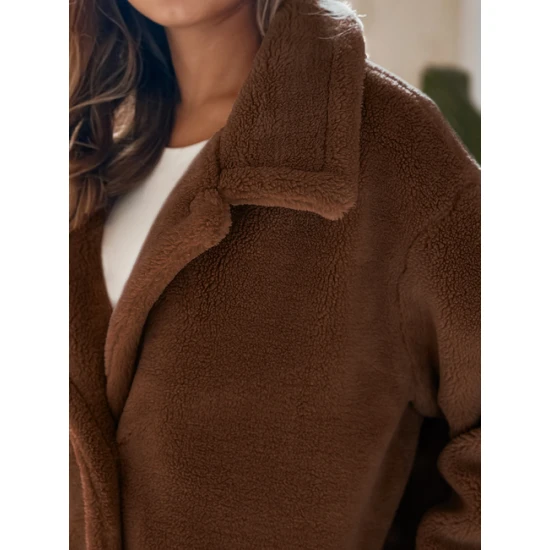 Moteriškas ilgas rudas žieminis paltas Fabio Moteriškos striukės