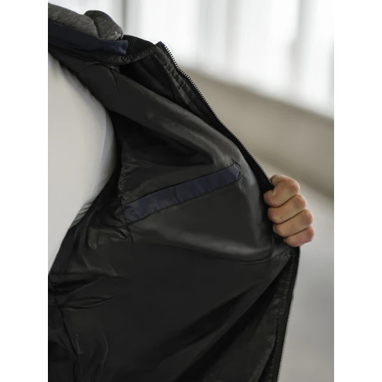 Akcija Tamsiai mėlyna vyriška striukė su gobtuvu Lator JS/8M986/215