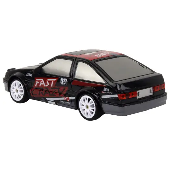 Nuotoliniu būdu valdomas sportinis automobilis R/C 1:24 Juodi keičiami ratai Radijo bangomis valdomi žaislai