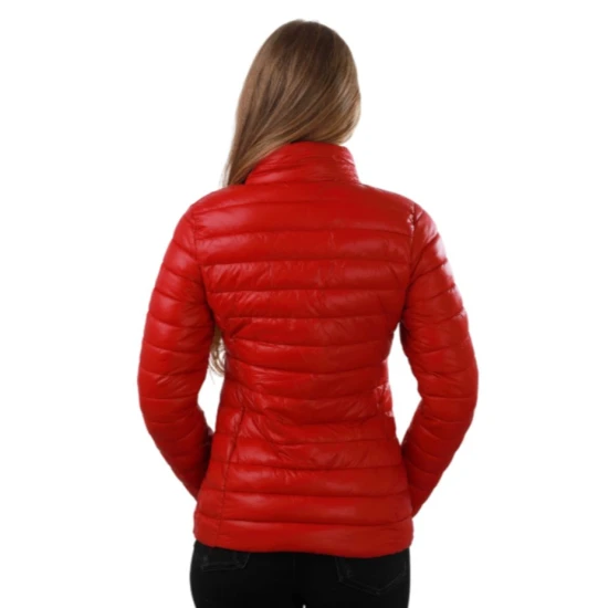 Moteriška raudonos spalvos striukė Tina Moteriškos striukės