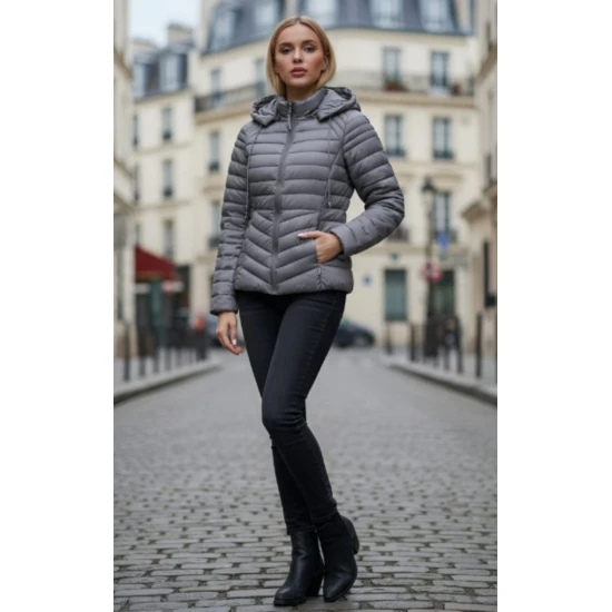 Moteriška pilka striukė Kaja Moteriškos striukės