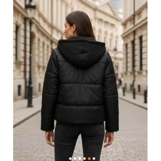 Juodos spalvos moteriška striukė Alin Moteriškos striukės