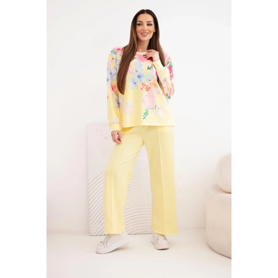Moteriškas geltonas komplektas su plačiomis kelnėmis Flowers