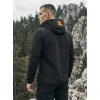 Juoda vyriška striukė su oranžinėmis detalėmis Ero Vyriškos Striukės ir Paltai