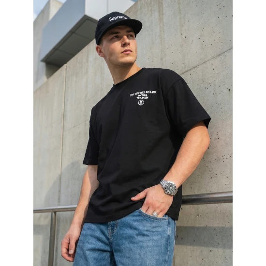 Vyriški juodi oversize marškinėliai Jevin Marškinėliai su užrašais