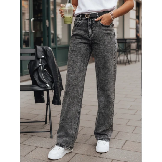 Moteriški plačių klešnių juodi džinsai Adel Džinsai ir Kelnės