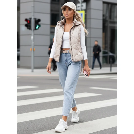 Moteriška šviesiai pilka liemenė su gobtuvu Teros Moteriškos liemenės