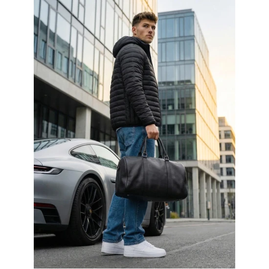 Pereinamojo laikotarpio juoda striukė Mond Savaitės TOP: Pavasarinės striukės