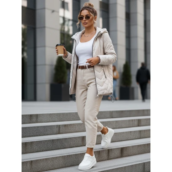 Moteriška dygsniuota šviesiai pilka striukė Almi Moteriškos striukės