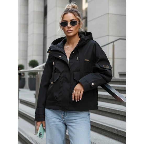 Moteriška pereinamojo sezono juoda striukė Enit Moteriškos striukės