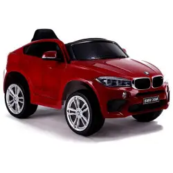 BMW X6 raudonas elektrinis automobilis