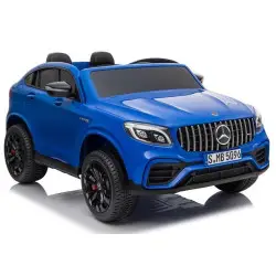 Mėlynas elektrinis automobilis Mercedes GLC 63S