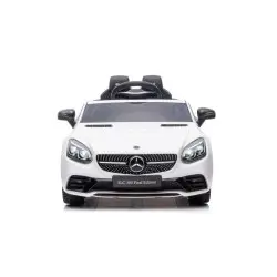 Elektrinis baltas automobilis Mercedes SLC 300